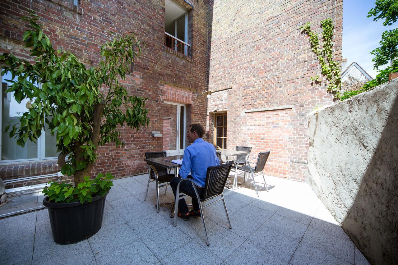 Logis Hotel - Le Petit Bellon Senlis  Zewnętrze zdjęcie