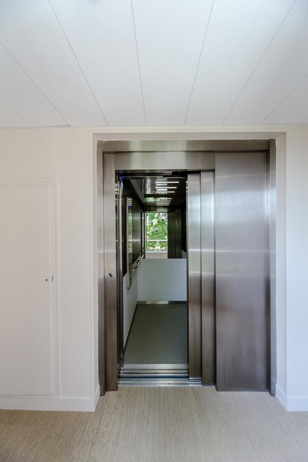 Logis Hotel - Le Petit Bellon Senlis  Zewnętrze zdjęcie