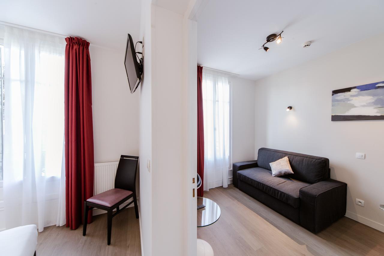 Logis Hotel - Le Petit Bellon Senlis  Zewnętrze zdjęcie