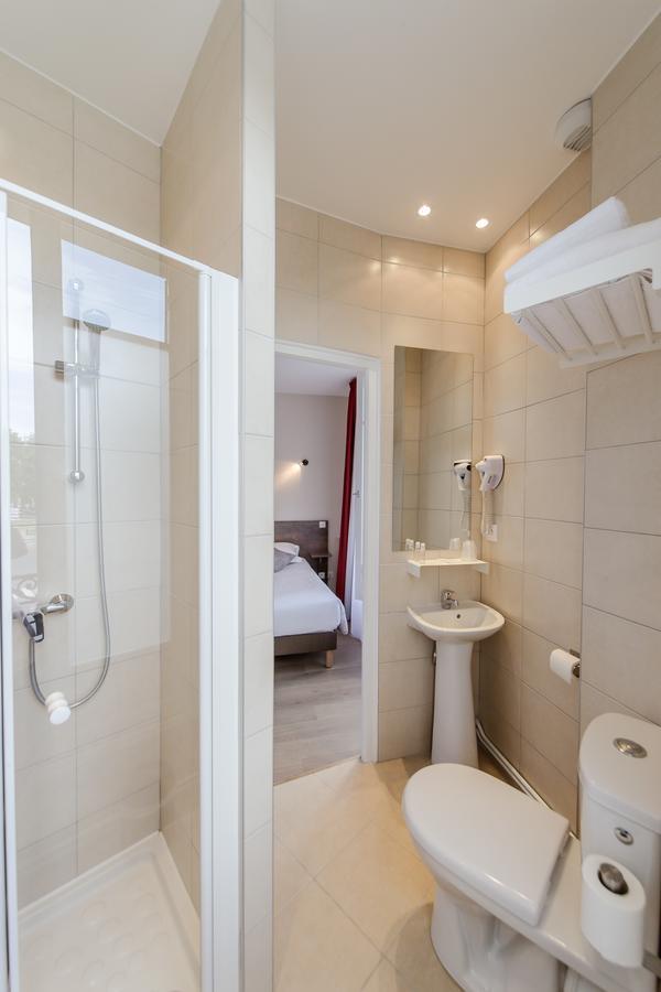 Logis Hotel - Le Petit Bellon Senlis  Zewnętrze zdjęcie