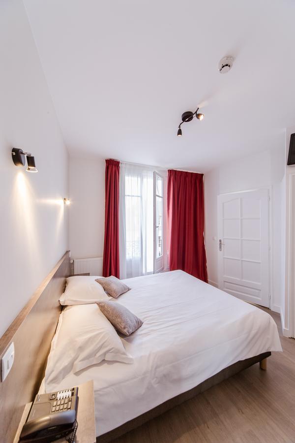Logis Hotel - Le Petit Bellon Senlis  Zewnętrze zdjęcie