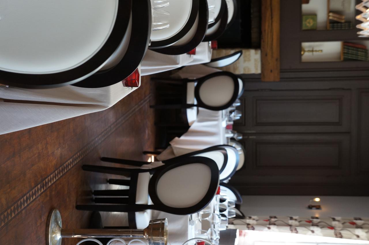 Logis Hotel - Le Petit Bellon Senlis  Zewnętrze zdjęcie